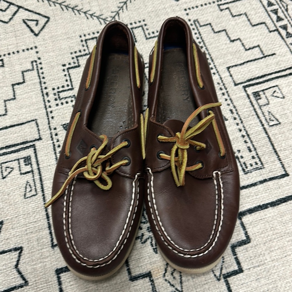 Sperry boat shoes